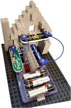 Load image into Gallery viewer, Snap Circuits Bric Structures Electronics Discovery Kit