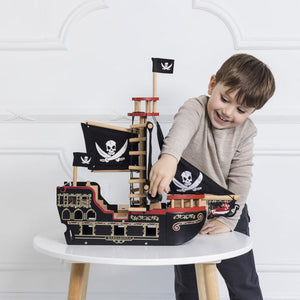 Le Toy Van Barbarossa Pirate Ship