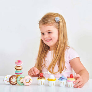 Le Toy Van - Pretend Play - Wooden Petit Four Cupcakes