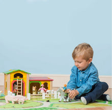Load image into Gallery viewer, Le Toy Van Le Barnyard