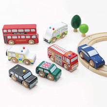 Load image into Gallery viewer, Le Toy Van London Car Set